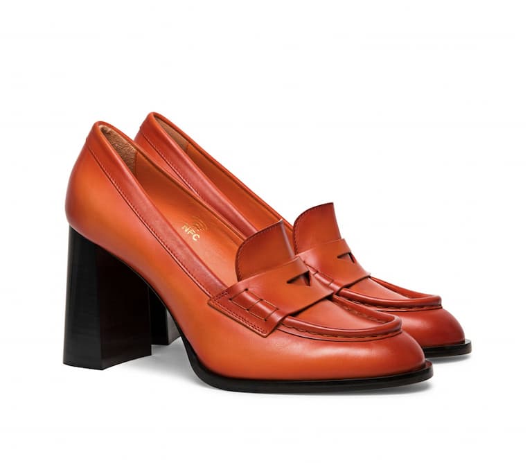 Women's polished orange leather high-hell court by Santoni