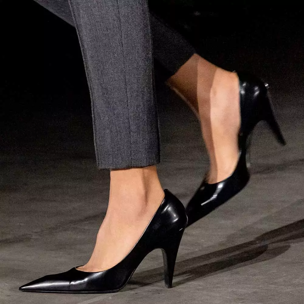 Décolleté nera Prada